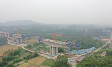 大塘至浦北高速公路平陸運(yùn)河特大橋